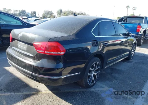 2015 Volkswagen Passat 2.0L Tdi Sel Premium из США, поврежденный, VIN 1VWCV7A32FC118281